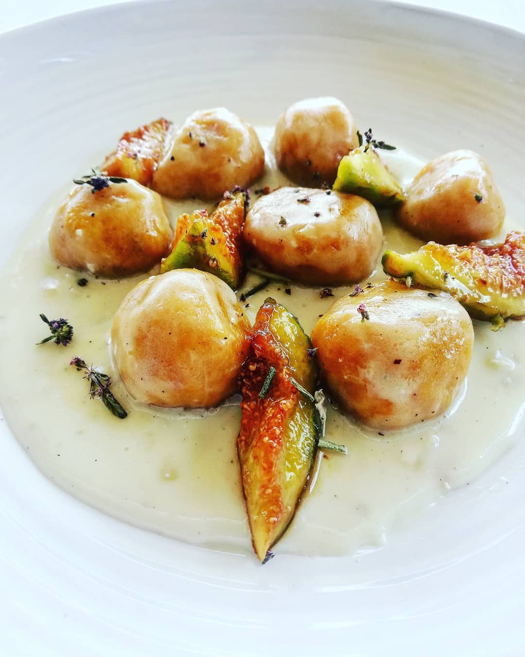 Ravioli with figs and herbs